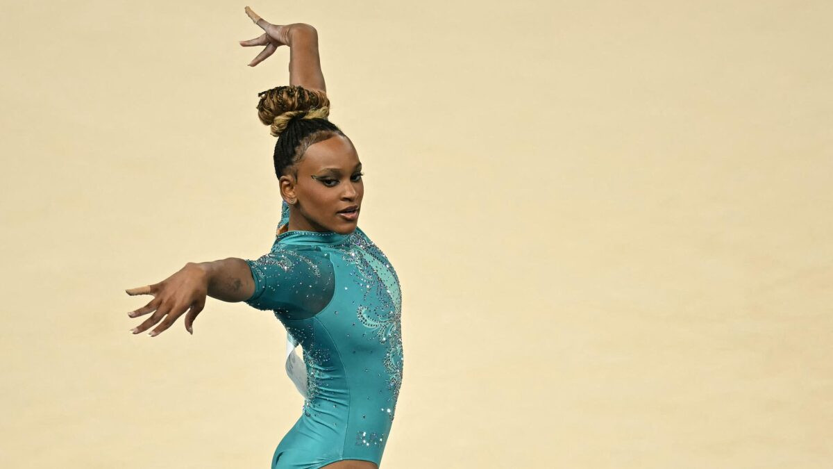 Rebeca Andrade Supera Simone Biles E Fica A Medalha De Ouro Na