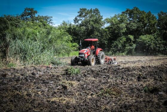 Maquinário Infraestrutura e Agricultura Familiar em POCONÉ MT-18