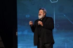 Mario Sergio Cortella dará palestra 'Cortellando: Trilhas no Pensar e no Fazer' em Cuiabá